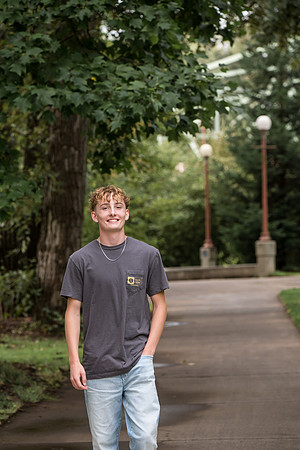 Twins HS senior 2025 gallery (198 of 252)