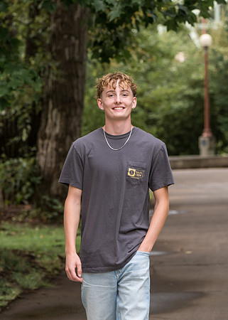 Twins HS senior 2025 gallery (200 of 252)