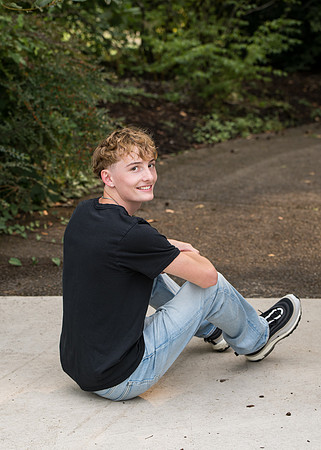 Twins HS senior 2025 gallery (85 of 252)