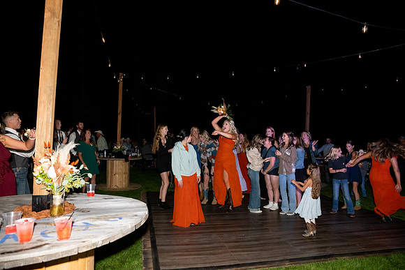 Oregon wedding photographer