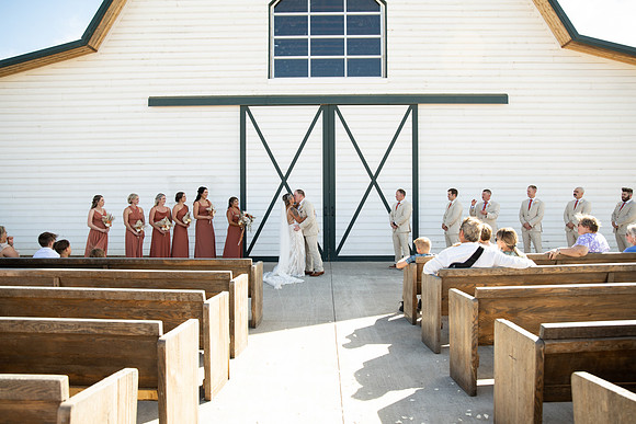 Oregon wedding photographer