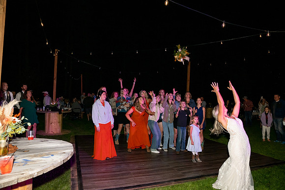 Oregon wedding photographer