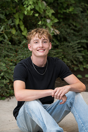 Twins HS senior 2025 gallery (82 of 252)