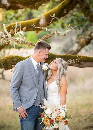 Oregon wedding photographer