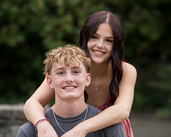 Twins HS senior 2025 gallery (150 of 252)